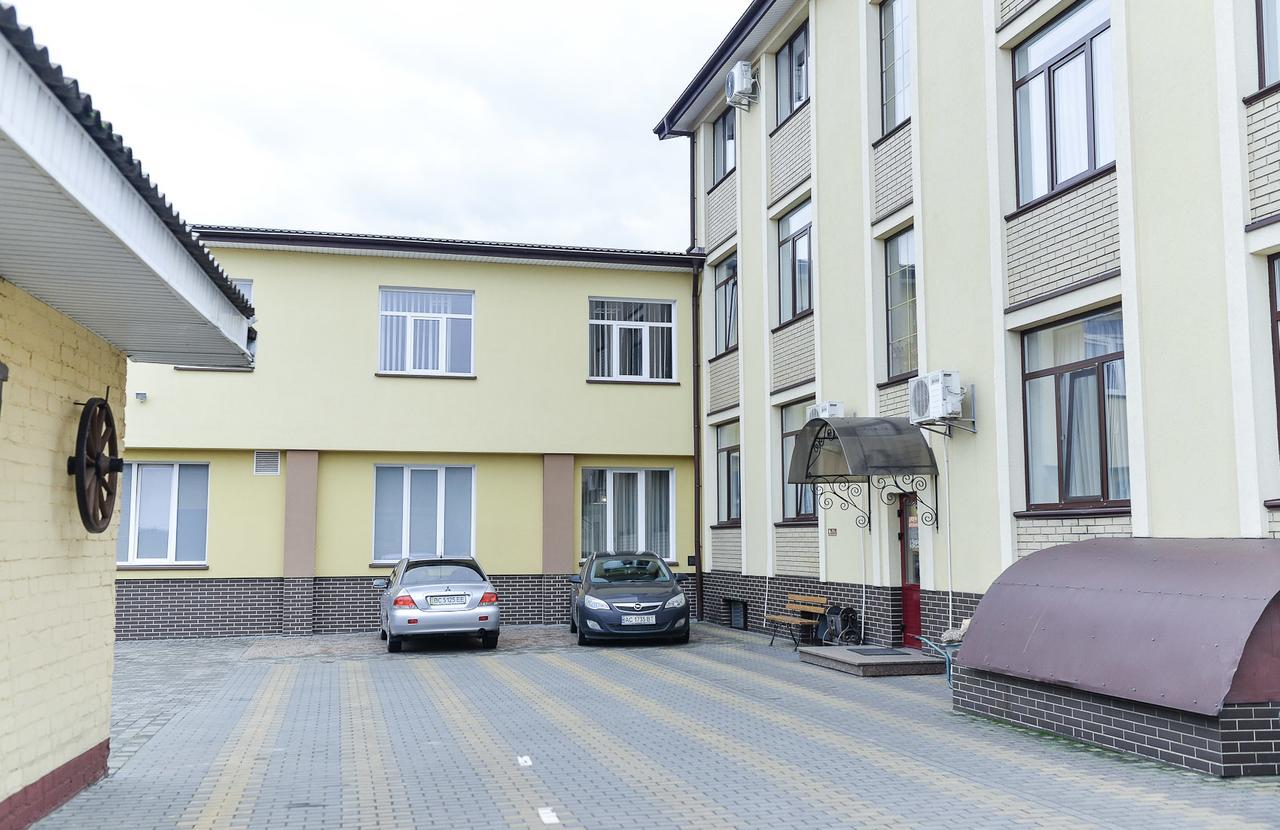 Nashe Misto Guest House Ковель Экстерьер фото